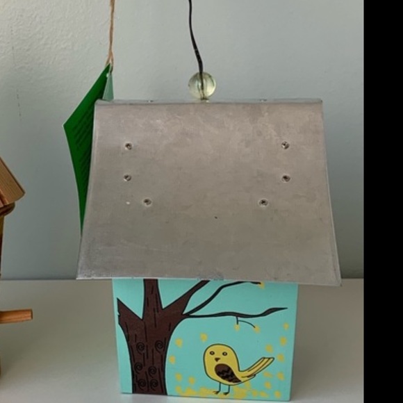 New vintage Painted Robin’s egg blue birdhouse never used - Picture 10 of 10